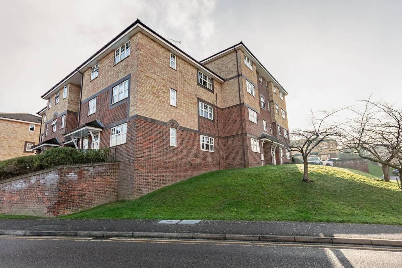 Appartamento Cozy Luton Town Centre Retreat Esterno foto