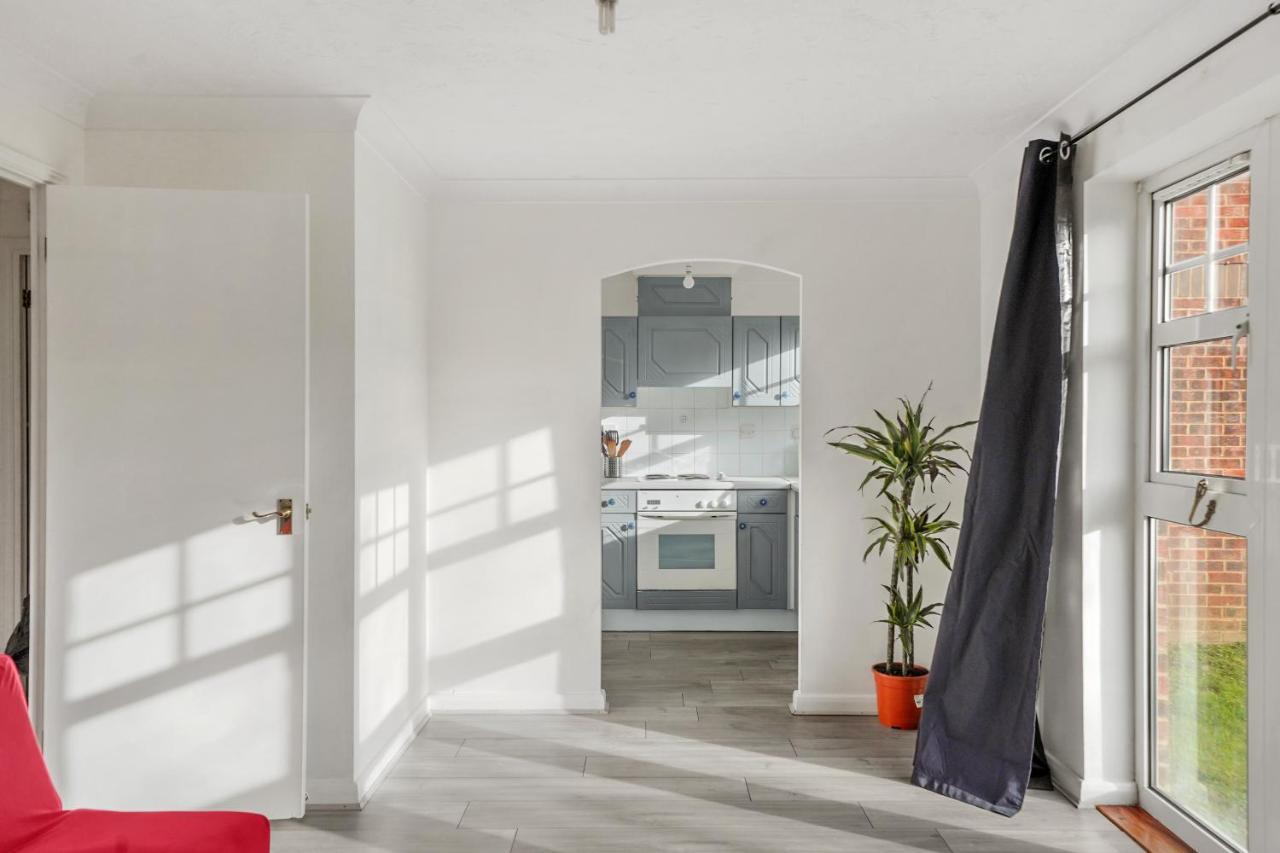 Appartamento Cozy Luton Town Centre Retreat Esterno foto